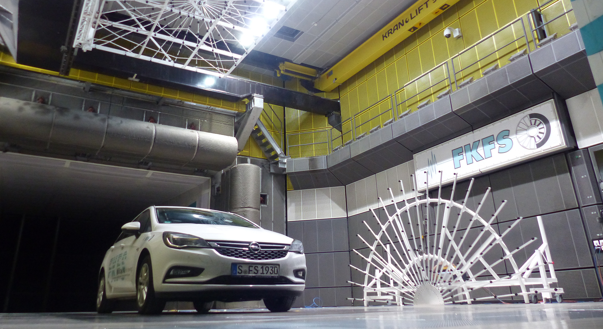 Vehicle wind tunnel testing Siemens Digital Industries Software